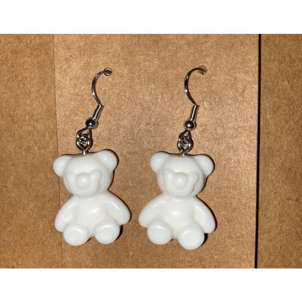 ☀️3/$9☀️ White Teddy Bear Earrings